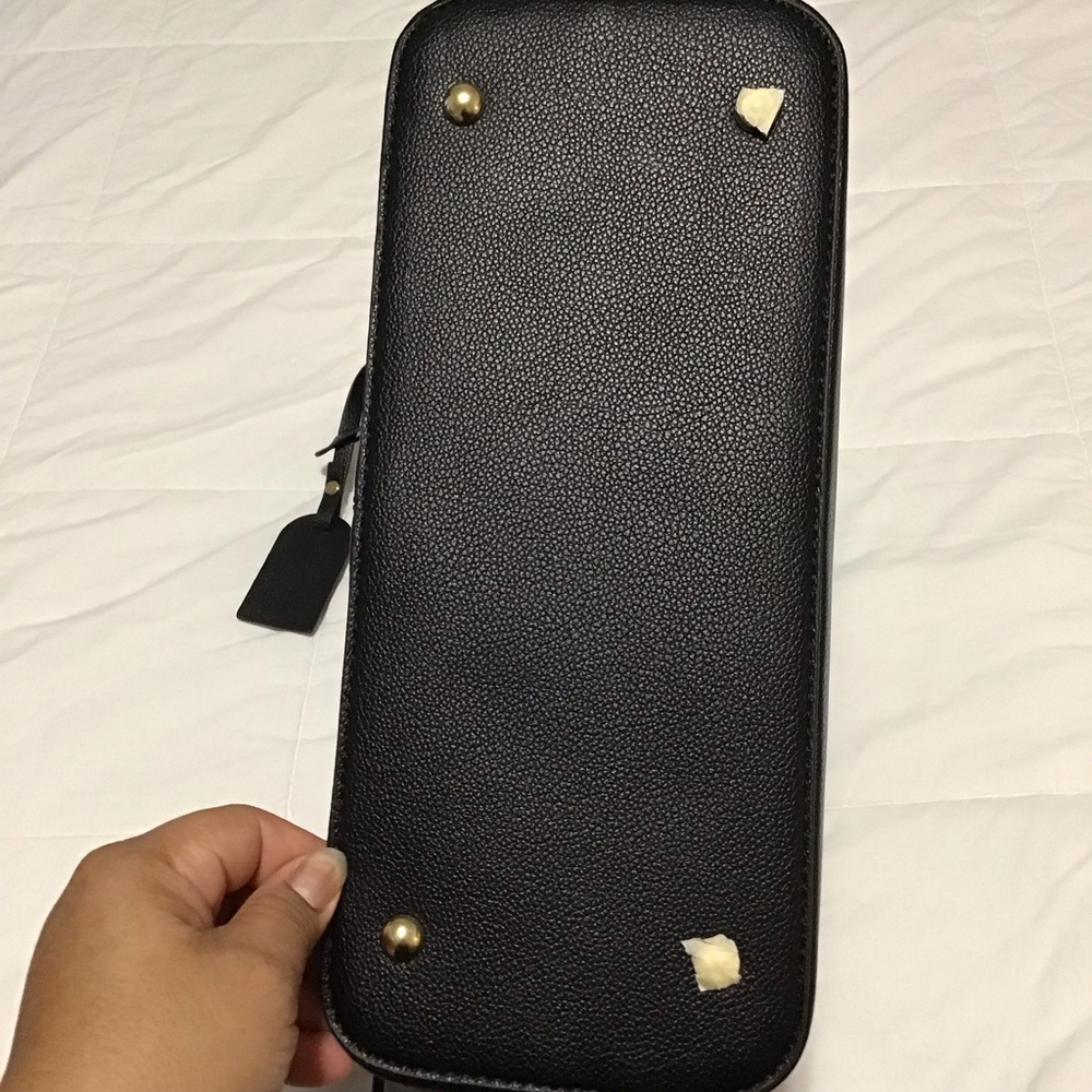 Black Leather Handbag - Picture 5 of 11